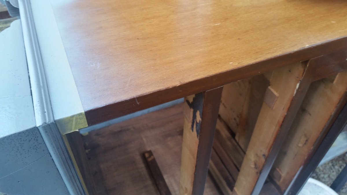 I am working on an old bureau and work is now beginning on the main frame. Should be finished next week I hope. #Glosbiz#Upcycling