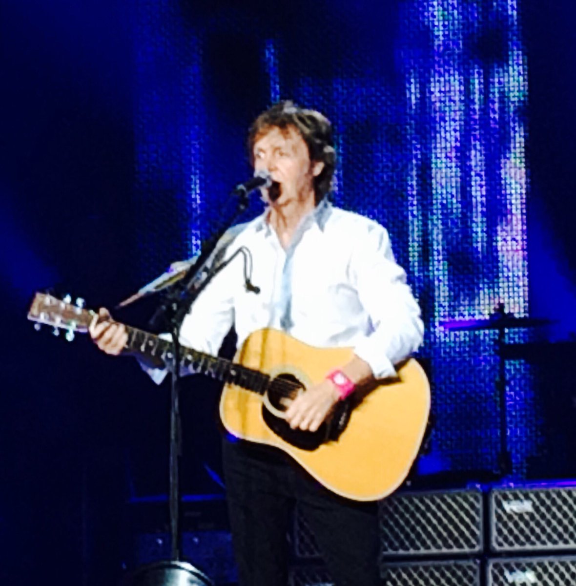 SageKeeper's tweet photo. Sir PAUL in Atlanta 2014 Awesome! https://t.co/HFYyCfXzvk