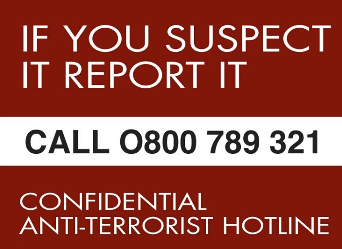 MetTaskforce's tweet photo. NE #TSG U3.2 carrying out Counter Terrorism patrols today in iconic locations #WeStandTogether #PolicingLondon #IfYouSuspectItReportIt ^LM https://t.co/fAiXdFUiBb
