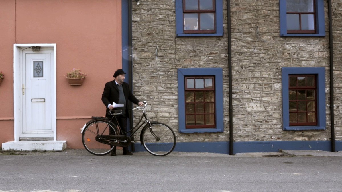 Don't forget #EarlyBird #submissions for <a href="/CorkFilmFest/">Cork International Film Festival</a> 2017 will close this Thursday 01Apr17. Don't miss out: bit.ly/Submit17