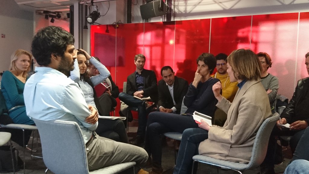 Julie Braka 🦦 tweet media