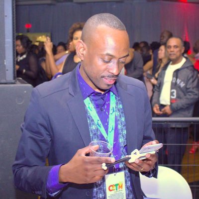 GayWilmax tweet picture