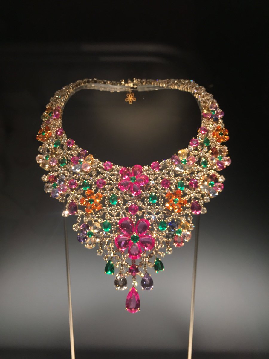 TuristadeModa's tweet photo. Si no habéis podido disfrutar de la expo del @museothyssen #BulgariyRoma aquí mi pequeño resumen ;) https://t.co/BvEtooNzYt #modaymuseos https://t.co/orKgxv5R9U