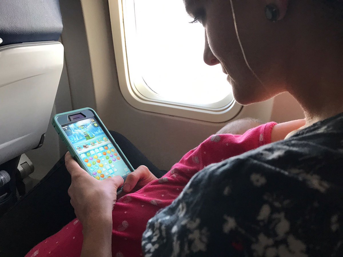 Detoxinista's tweet photo. Need a break? I loved playing @bestfiends on my recent flight-- no wifi needed! Download it free here: https://t.co/zpJCJ58YMG #AD https://t.co/6XoRPSmzZf