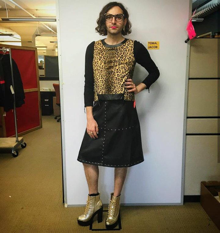 _DeClothe_'s tweet photo. My clothes introduce me before I do !
#dresstoexpress #declothetodecode
#GenderlessClothing
Image copyright - @JacobTobia https://t.co/k4HJK2PvzZ