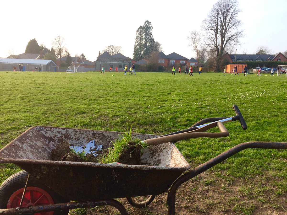 MarkJPPalmer's tweet photo. Holes filled - @LisvnePantherFC minis outdoor training underway at Court Field. #PartTimeGroundsman https://t.co/gmsnNhs4dE