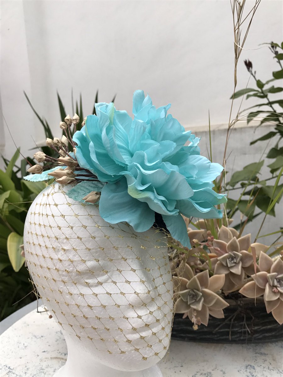 dcarmenserrano's tweet photo. Tocados Diseño Carmen Serrano!
#tocados #bodas  #dcarmenserrano #llévalosolotú  Enviamos a todas España📦📦. Consulta precios sin compromiso https://t.co/SjhtwFDS84