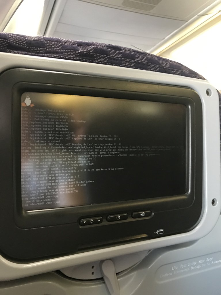 austinnotduncan's tweet photo. “Have you tried turning the plane on and off?” https://t.co/mcnDEx7bXD