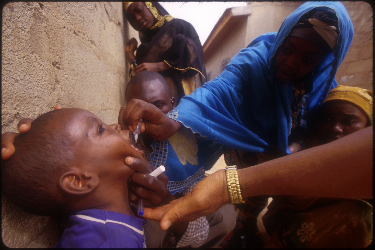 Rotary's tweet photo. Over 190,000 polio vaccinators will travel house-to-house to immunize 116 million children in 13 African countries. https://t.co/t4p8KJgHys https://t.co/sKUmyq6bnL