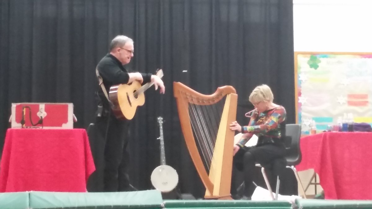 UTEschool's tweet photo. Enjoying the Celtic Rathskallions! https://t.co/NSRrPIyEz1
