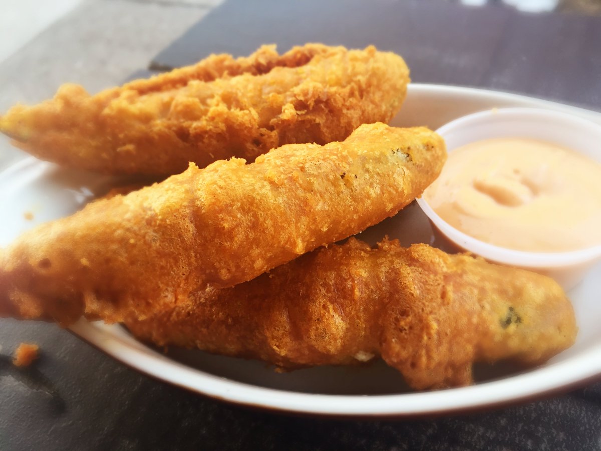 DrinkFairmount's tweet photo. What’s the Dill!? New fried pickle spears! #drinkfairmount #friedpickles #whatsthedill #fairmount #philly #phillyeeeats https://t.co/1P1YuPg4Ms