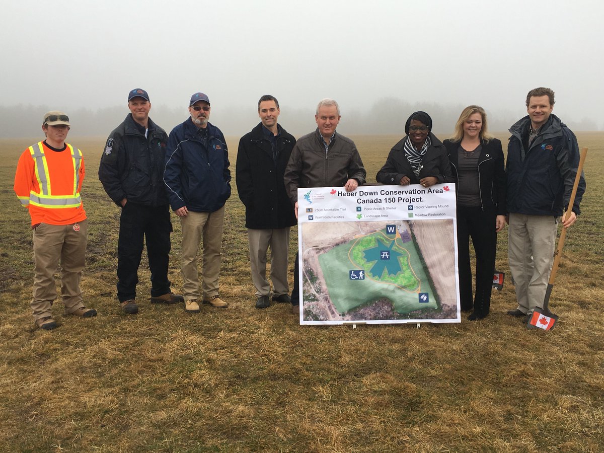 iamcelinacc's tweet photo. Proud to announce up to $221,000 for #HeberDowns in @TownofWhitby w/ @CLOCA1 CAO; Chair &amp; Mayor @_donmitchell @rhondamulcahy @MinisterISED https://t.co/gU1L4ytrVP