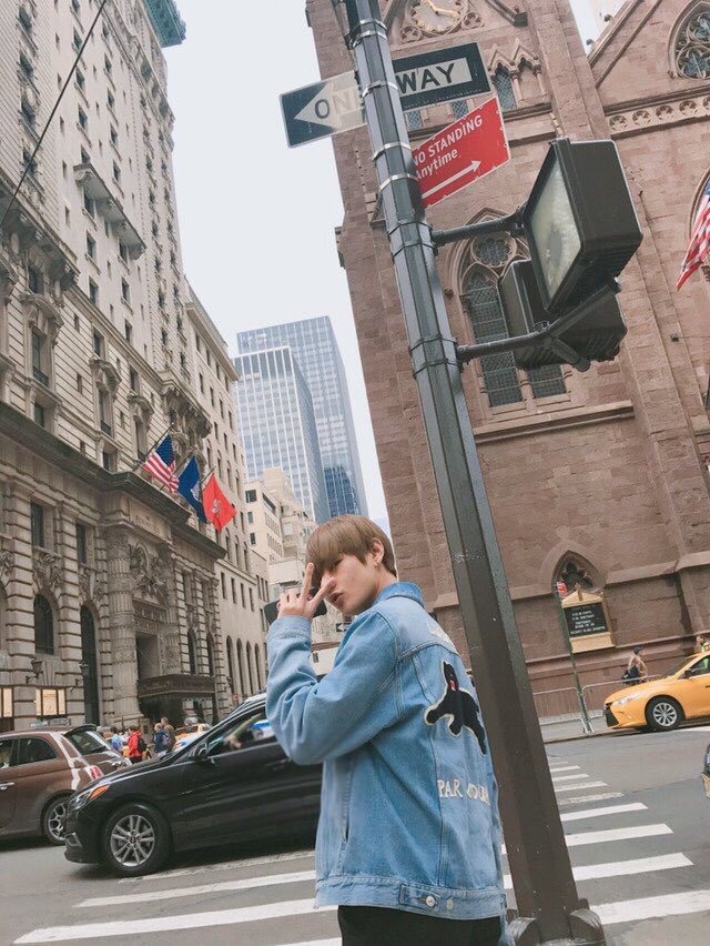 spaceofics's tweet photo. Era seu primeiro show,e muitas coisas aconteceram,algumas que você nem esperava...-Bad Intentions,Kim Taehyung
Link:https://t.co/V3j7kaP7vd https://t.co/kNNYQ2MTLS