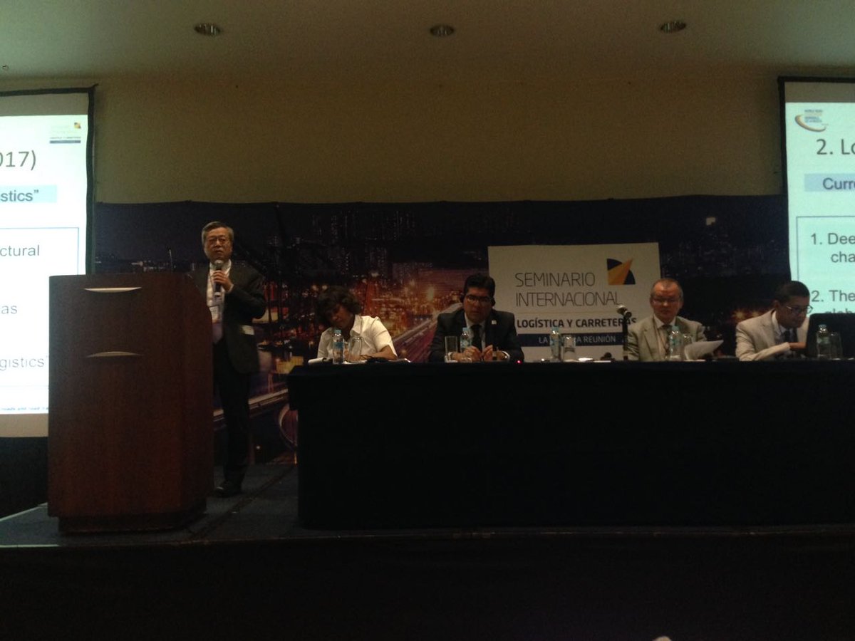 SeminarioPIARC's tweet photo. En este momento Eiichi Taniguchi habla sobre "Políticas para un uso eficiente de la energía en el transporte carretero de carga en Japón". https://t.co/HSKetU7hHj
