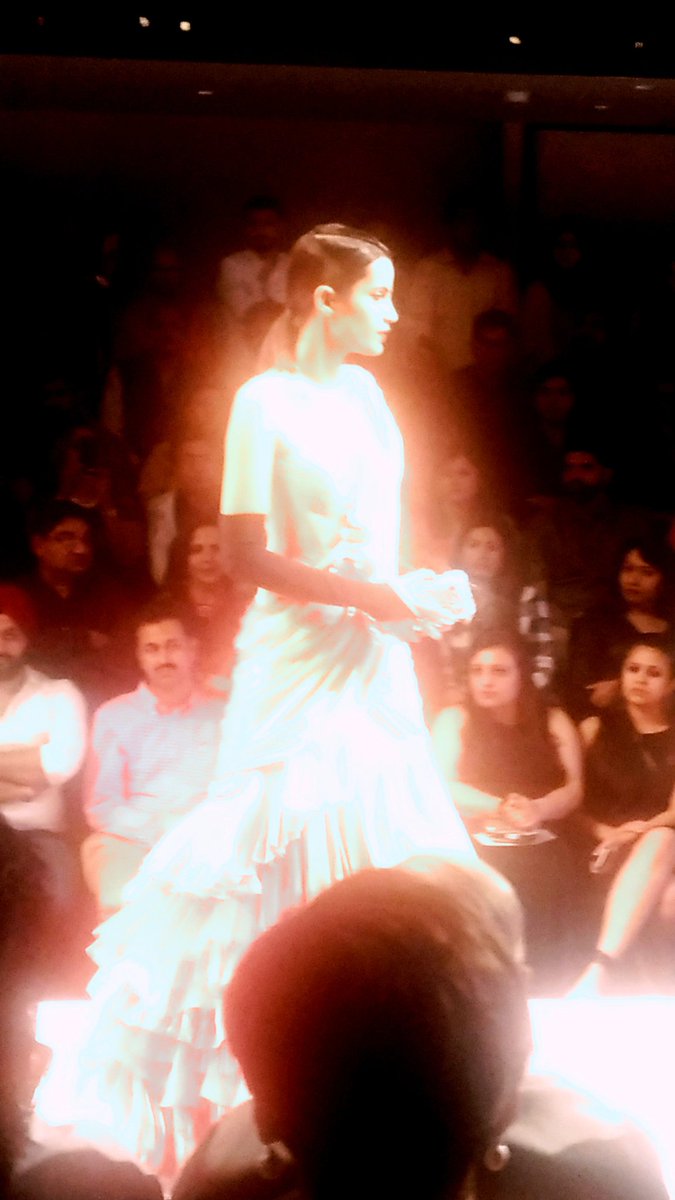 digiqom's tweet photo. From banking to finance to renewable energy, to aviation &amp; fashion. We speak and breathe what our clients are proud of! #indiashowcaseweek https://t.co/tUzEkIBaF6