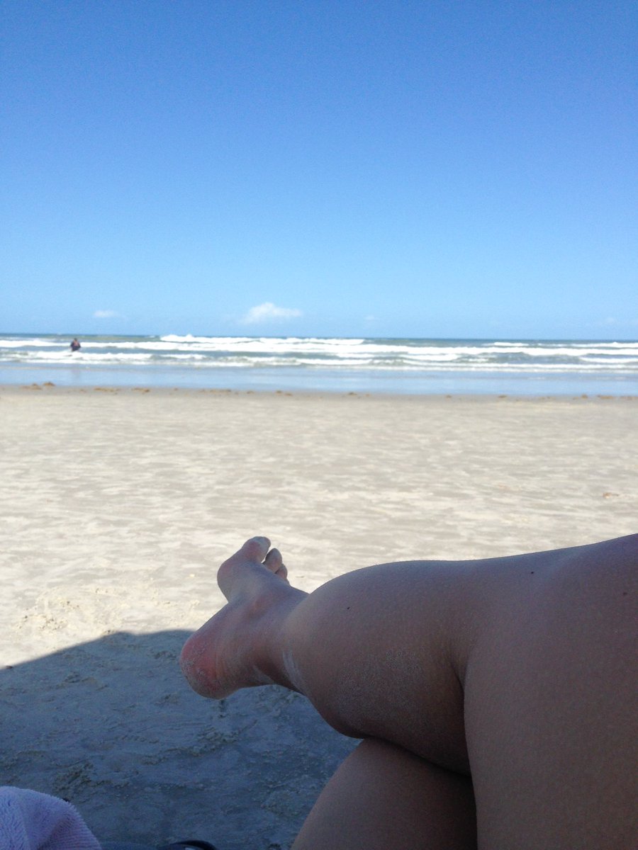 jayneens21's tweet photo. Fun day at the beach ☀️ https://t.co/lOvgXbv6PN