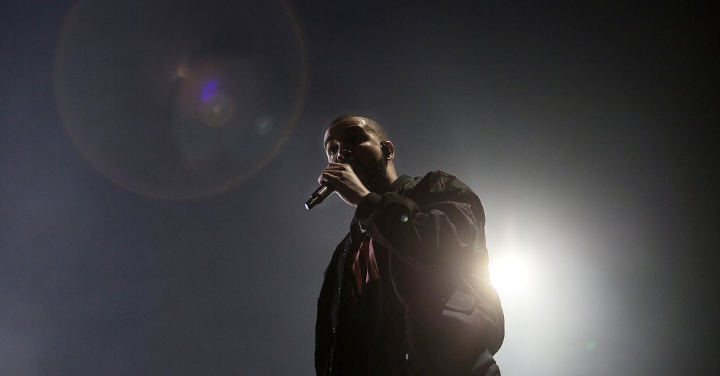 lundmarija's tweet photo. Drake Breaks His Own Records With ‘More Life’ and Earns… https://t.co/xD6mzZK93k #Music #DrakeRapper #MoreLifeAlbum #BillboardMagazine https://t.co/PiEih4VLw0