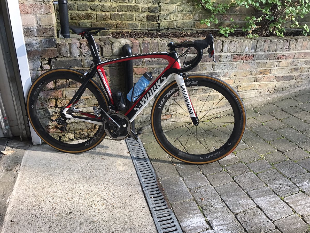 Stolen in #Putney at 1750 hours outside @GroundCoffeeSoc struggled with 2 kids on moped please RT police on case ☹️#venge <a href="/StolenBikes_UK/">Stolen Bikes UK</a>