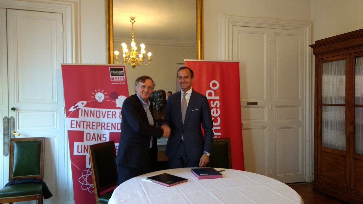 SMIScPo's tweet photo. Signature de l'accord avec @TelecomPTech notre partenaire pour le Master “Innovation & #TransfoNum” #ScPoSMI https://t.co/DnggJMX3g5 https://t.co/WGFkz6V90C