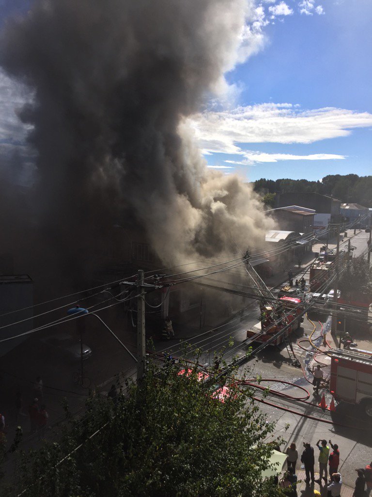 ClaudioMunozP's tweet photo. Empeora situación del incendio https://t.co/HvPrQawZGB