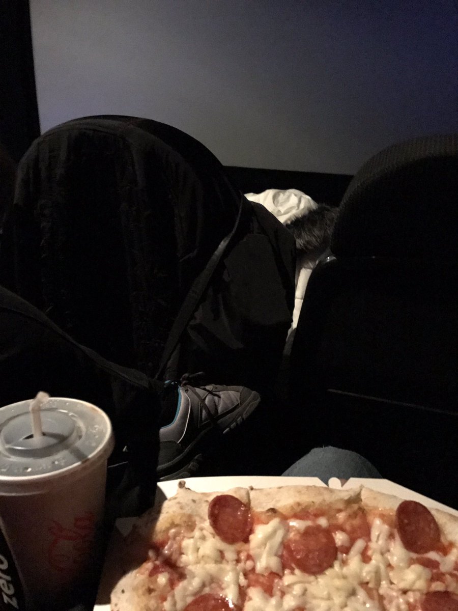 lucducatibcn's tweet photo. #Gracias #thanks a @Cinedepatio hoy cine a ver la mejor película #lallegada #blogosdeoro @BlogosDeOro #CinesaDiagonalMar @Cinesa https://t.co/Y6rx2rp5wH