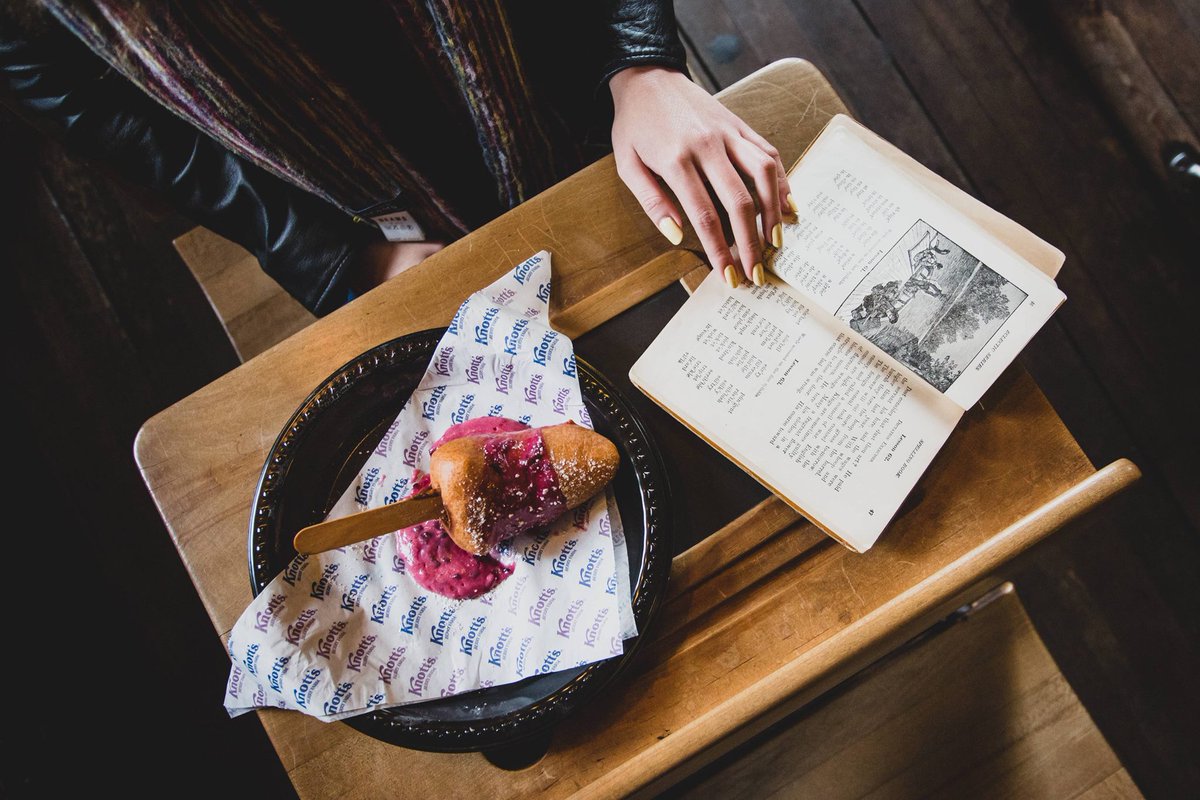 laurafee's tweet image. Is it #BoysenberryFestival time yet?? I want some #FunStick again #nomnom @knotts