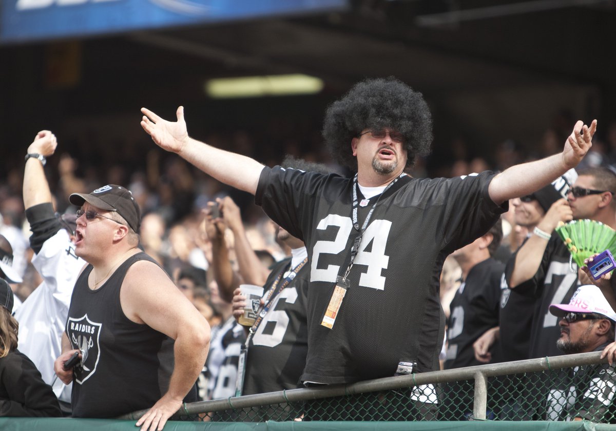 BleacherReport's tweet photo. "The Las Vegas Raiders"

Get used to hearing that: https://t.co/I9cNtHrmGN https://t.co/uk40lN1Vzn