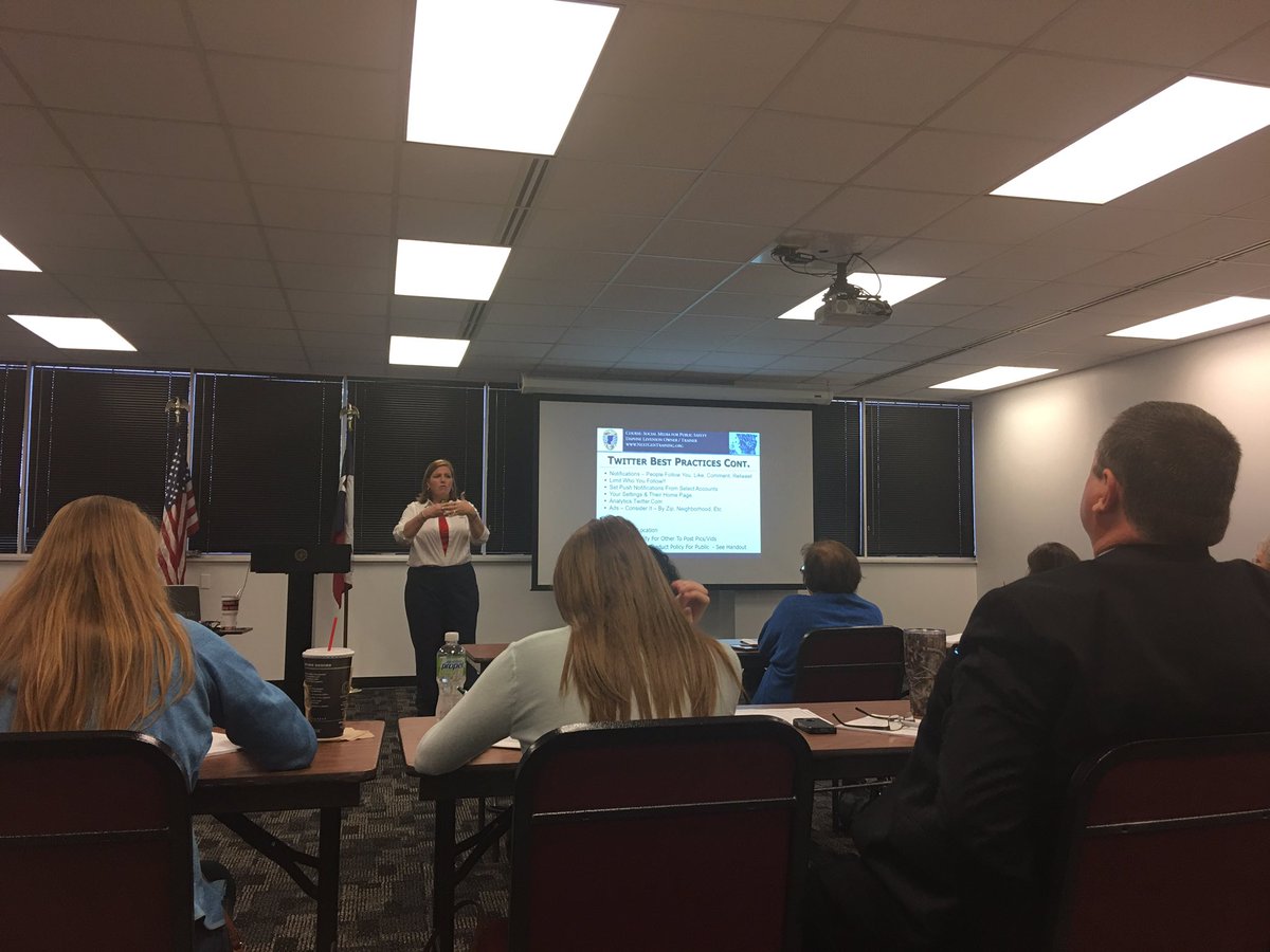 Alvin_Police's tweet photo. Building up our social media skills to better serve you! https://t.co/YjhU1tpjzp