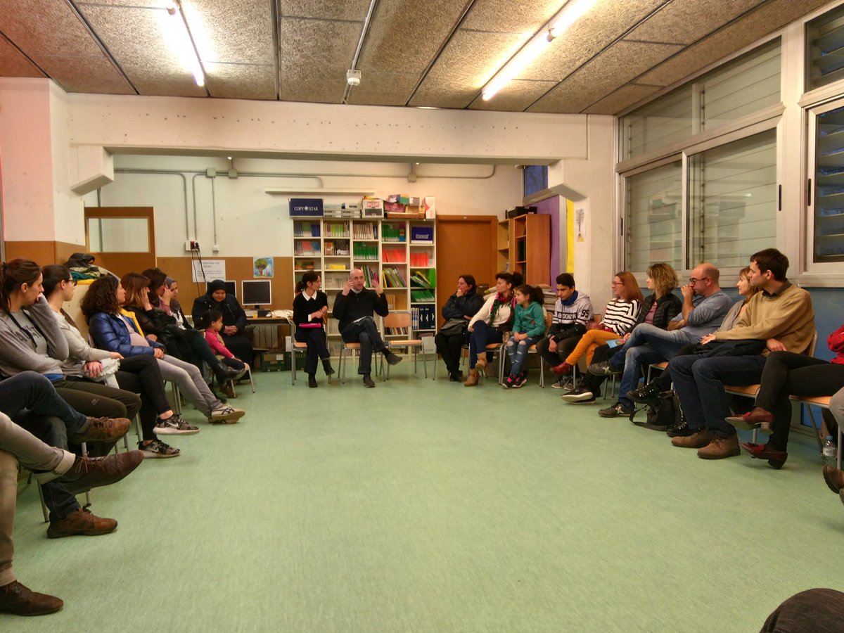 lasiniavic's tweet photo. Gaudim de la Perla dins el conte organitzada per l'AMPA de la Sínia i de Senfores, dins la proposta de #factorQ #osona #vic #educació https://t.co/b8pnd2XerE