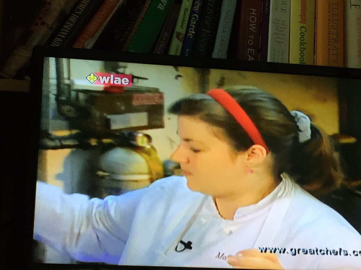 MaryBSonnier's tweet photo. Watching myself make a deep dish mango pie on @greatchefs of #NewOrleans on @WYESTV right now! 😹😎 #1993 #throwback https://t.co/js1jyGuI1f