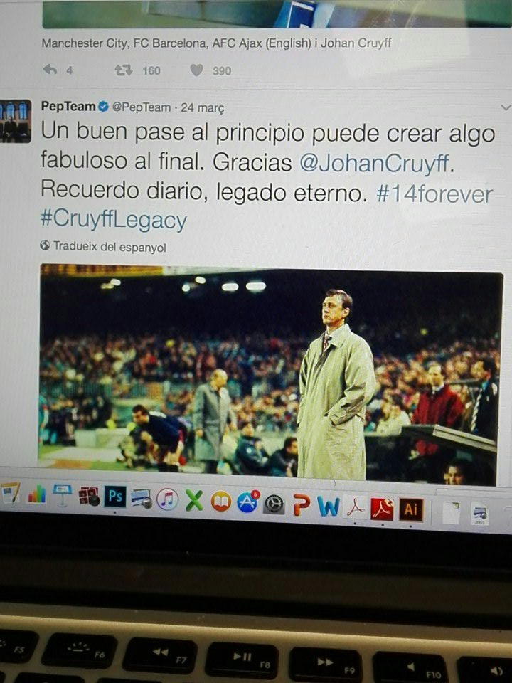 eli_vivas's tweet photo. Marcos cita a @PepTeam para hablar de la huella digital «Un buen pase al principio puede crear algo fabuloso al final» #DigitalBlanquerna https://t.co/UlNZUZ8nUm