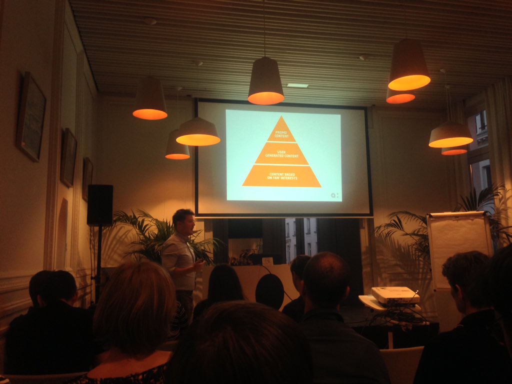 vanhoves's tweet photo. 70% van alle online posts van Arteveldehs is content interessant voor de doelgroep, slechts 10% promo @huybrechtslouis #asj17 https://t.co/gDViTjCPbj