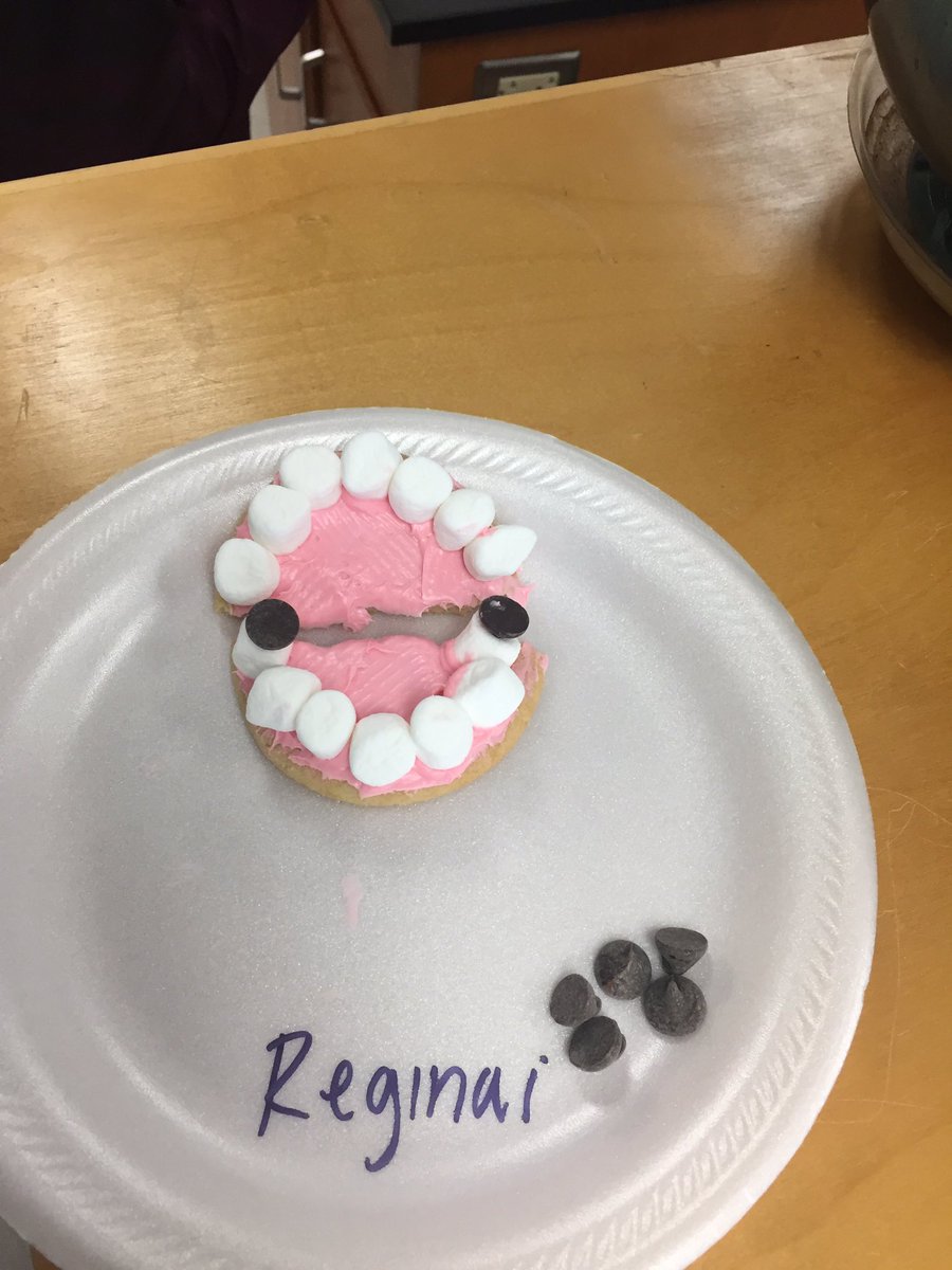 minarik_sonya's tweet photo. We not only 'made teeth' today in HSE, but we may have also promoted some tooth decayπ
#funandtasty #sugarcookies https://t.co/AhEyHldqdp