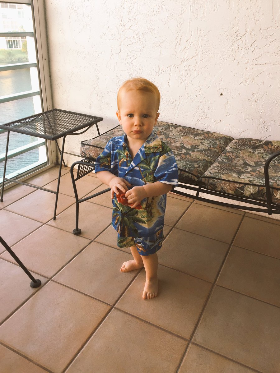 vromad's tweet photo. He wants to know why he can't wear this every day to the beach https://t.co/6lcu8ky8pO