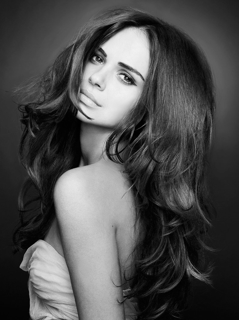 bellazondotcom's tweet photo. #XeniaDeli for #PaulMitchell. PH: #ErezSabag. More: https://t.co/bfMwQC5zmp https://t.co/hdseoMmWrc