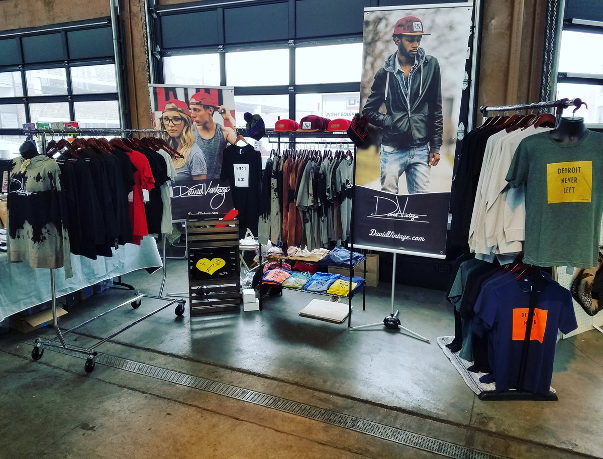 Yesterday's booth setup at All Things Detroit! Blessings to everyone that came to visit &amp; @Askjennyfer for another great event #DavidVintage