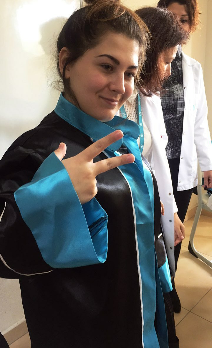 GeazyIsRandom's tweet image. when you realize that you are gonna graduate, become an adult, get loans to pay university but still trying be ok