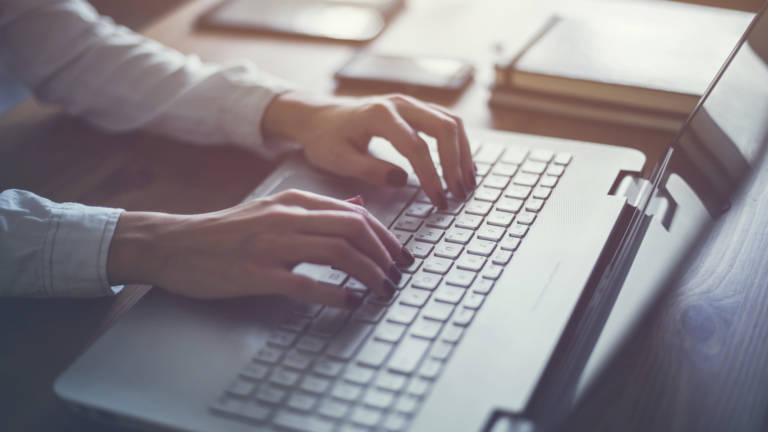 MindShiftKQED's tweet photo. How Teacher-Created Free Online Resources Are Changing the Classroom https://t.co/dT98AUT5RT #edchat #edtech #OER #GoOpen #cpchat https://t.co/VwUbefw1Rg