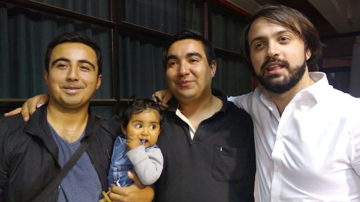 Pipovaldebenito's tweet photo. Con dos amigos y compañeros, @JorgeSharp Alcalde de Valpo y @amador_s_g precandidato a Diputado por el @MovAutonomista en la RM https://t.co/EhTQ4NrcI9