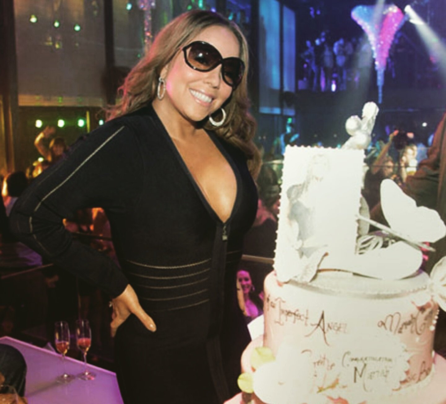Happy Birthday Mariah Carey!     March 27, 1970. 