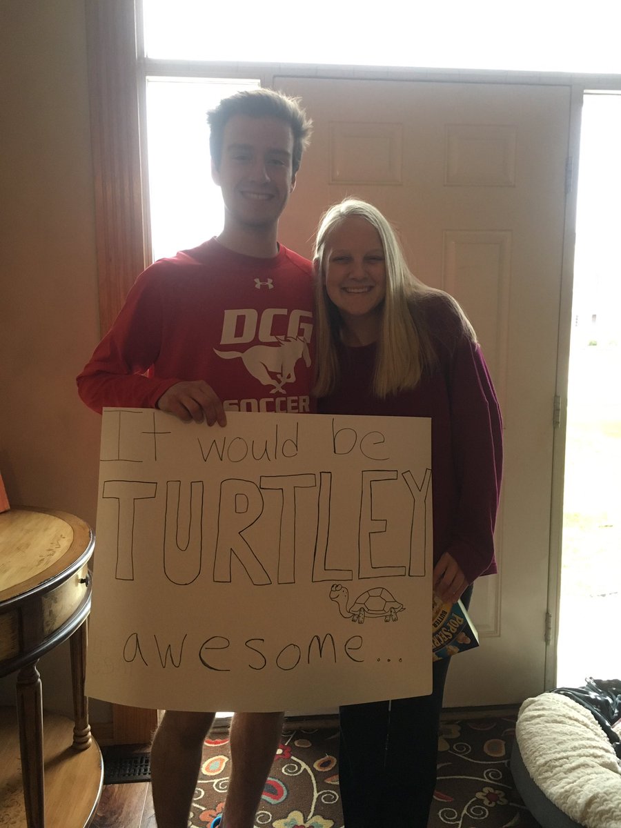 ShelbyaStratton's tweet photo. Prom will be turtley awesome🐢 https://t.co/n0hVdicnqu