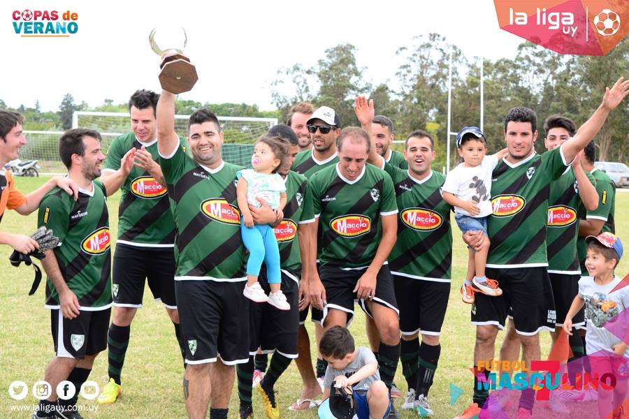 LaLigaUy's tweet photo. #LaLigaUyFútbol7 📰 Cibule y Dinamo Gori se quedaron con las #CopaUy del verano.
➡️ https://t.co/TzNNTb5W0O https://t.co/PnJAJXACN8