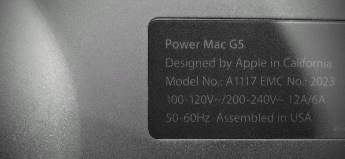 jbstu's tweet photo. Sad day @highlands today as we decommissioned our last PowerMac G5. Circa 05' called and well you know the rest... #PowerPC970 #IBM #History https://t.co/iCBoVN0i81