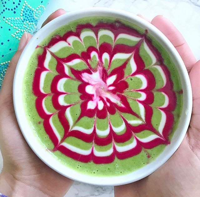 brighten_HQ's tweet photo. Our neighbor @ingridborborema makes the best smoothies. YUM! https://t.co/ZCni5bnYvL