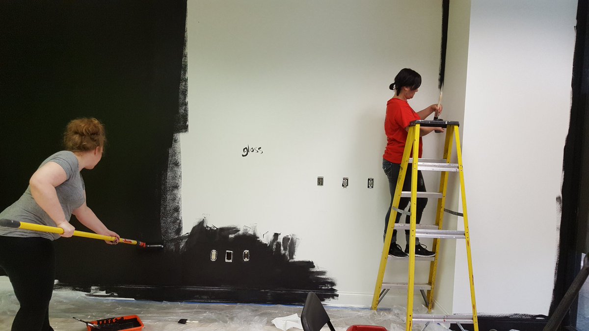 SavonnaNicole's tweet image. MINT Creative Hive #installweek @ColonySquareATL // #painterspainting #creativehivecs @mintatl @sarahnatti #mintatl #colonysquareatl #atl