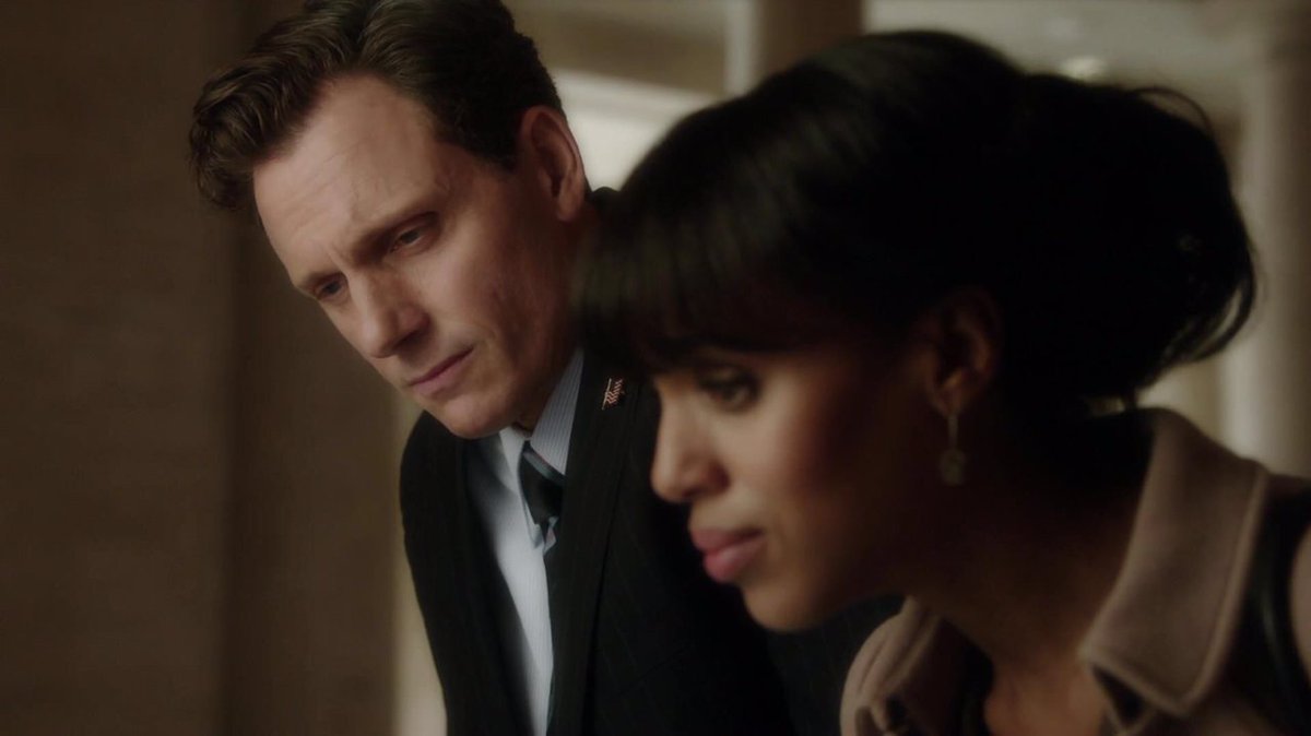 ScandalBRA's tweet photo. "Nós tocávamos a constituição e um ao outro ao mesmo tempo, foi mágico." TONY SOBRE SUA CENA FAVORITA COM A KERRY 😂 #Olitz https://t.co/7YdtD1Hsi1