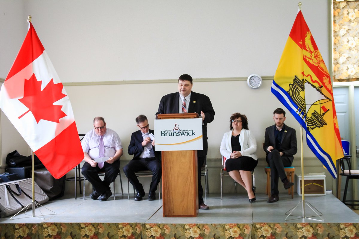BillFraser2018's tweet photo. Early #NB Day celebration in #Miramichi 
https://t.co/3i0KgXtfhM
@MLALisaHarris @PatriceFinnigan @adamlordon @pqmiramichi @CanadasIrishFes https://t.co/e0EKtUSz1f
