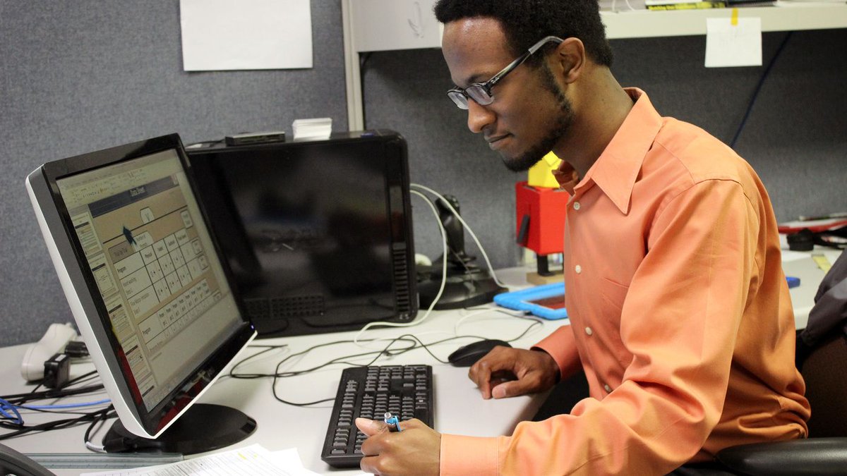 MFieldhouse's tweet photo. Some companies are successfully creating #neurodiverse workplaces by hiring some autistic workers https://t.co/JqT61nQbfW https://t.co/zJ6tYnI91f