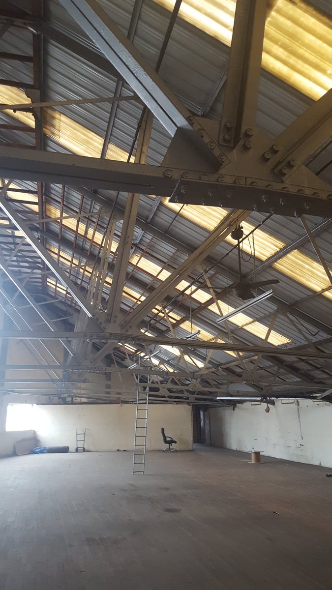 ffotocymru's tweet photo. @ffotogallery really excited to teamup with @TSSWales to bring a disused factory into creative use #buildingtherevolution @CreativeCardiff https://t.co/9ux46bbXQy