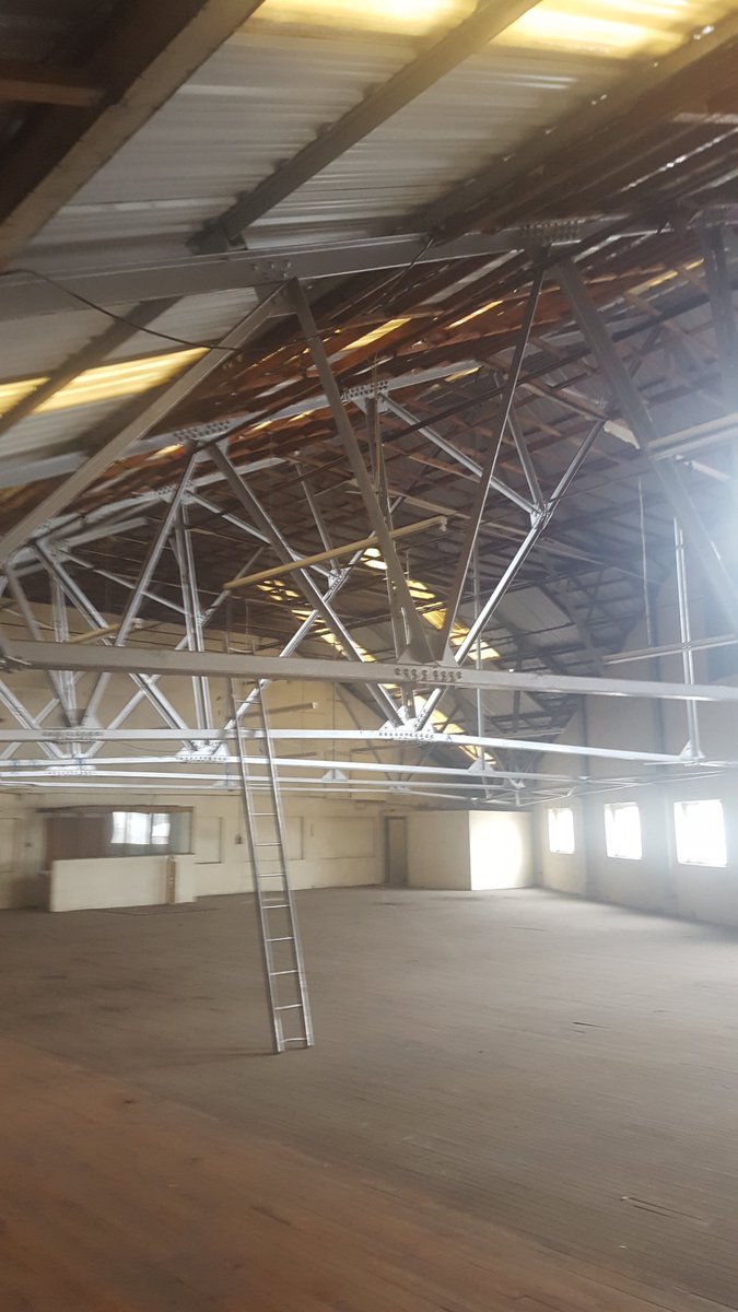 ffotocymru's tweet photo. @ffotogallery really excited to teamup with @TSSWales to bring a disused factory into creative use #buildingtherevolution @CreativeCardiff https://t.co/9ux46bbXQy